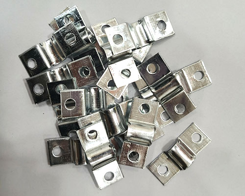 雷雨天气室内注意事项 雷雨天气室内注意事项